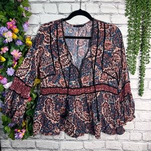 .:💙2/$40💙American Eagle Printed Notched V Neck Blouse Size Large